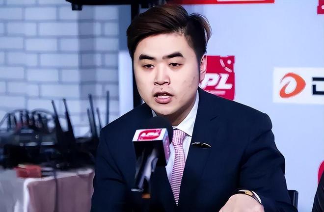 "游戏新闻：主教练更替，团队成员变动，哥哥单挑四人？"