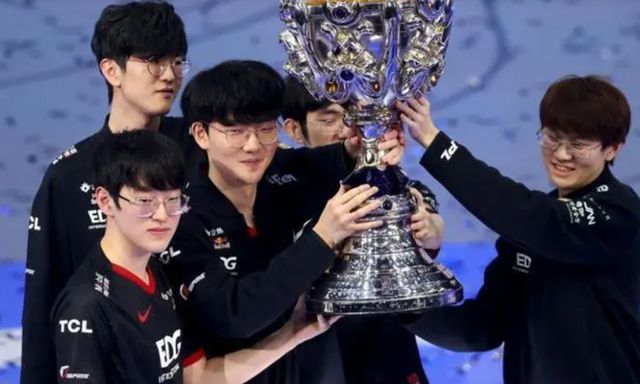 游戏新闻：LCK战队SKT T1向LPL战队IG喊话，期待明年再次相遇